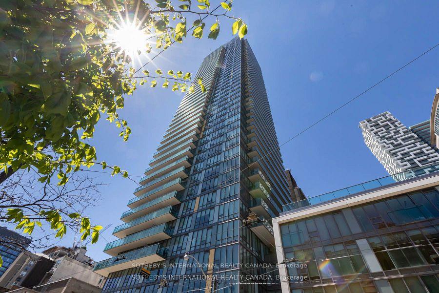 2 Bedrooms Condo at 33 Lombard, Toronto For sale