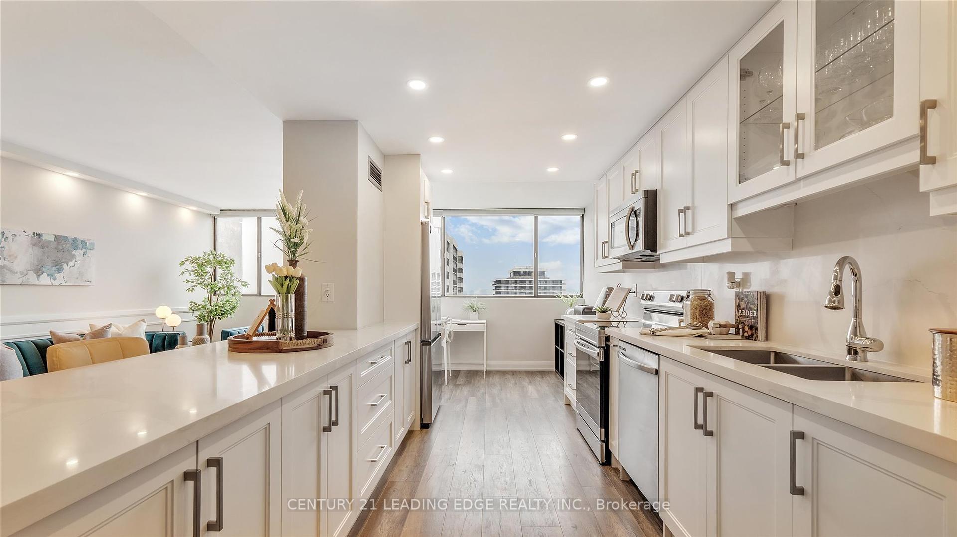 2 Bedrooms Condo at 80 Antibes, Toronto For sale
