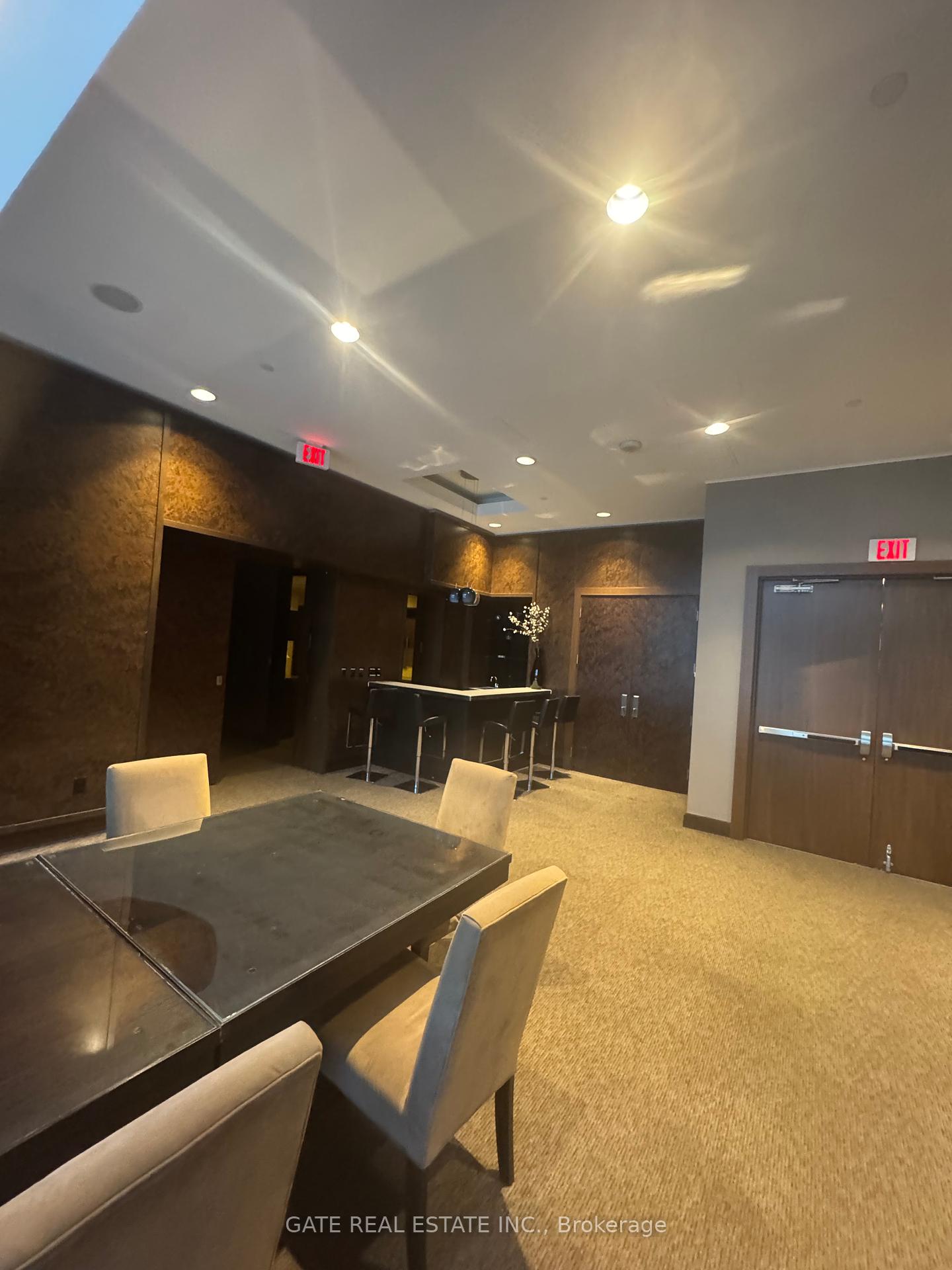 3 Bedrooms Condo at 388 Yonge, Toronto For sale