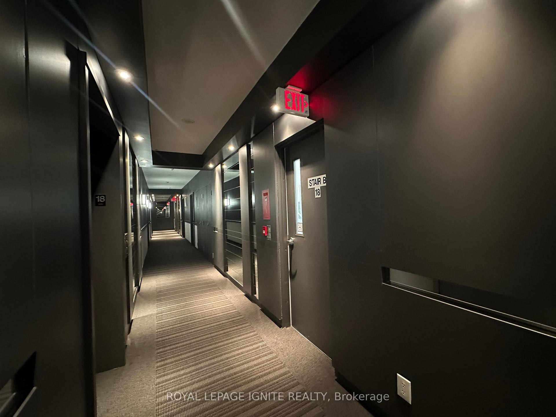 2 Bedrooms Condo at 110 Charles, Toronto For sale