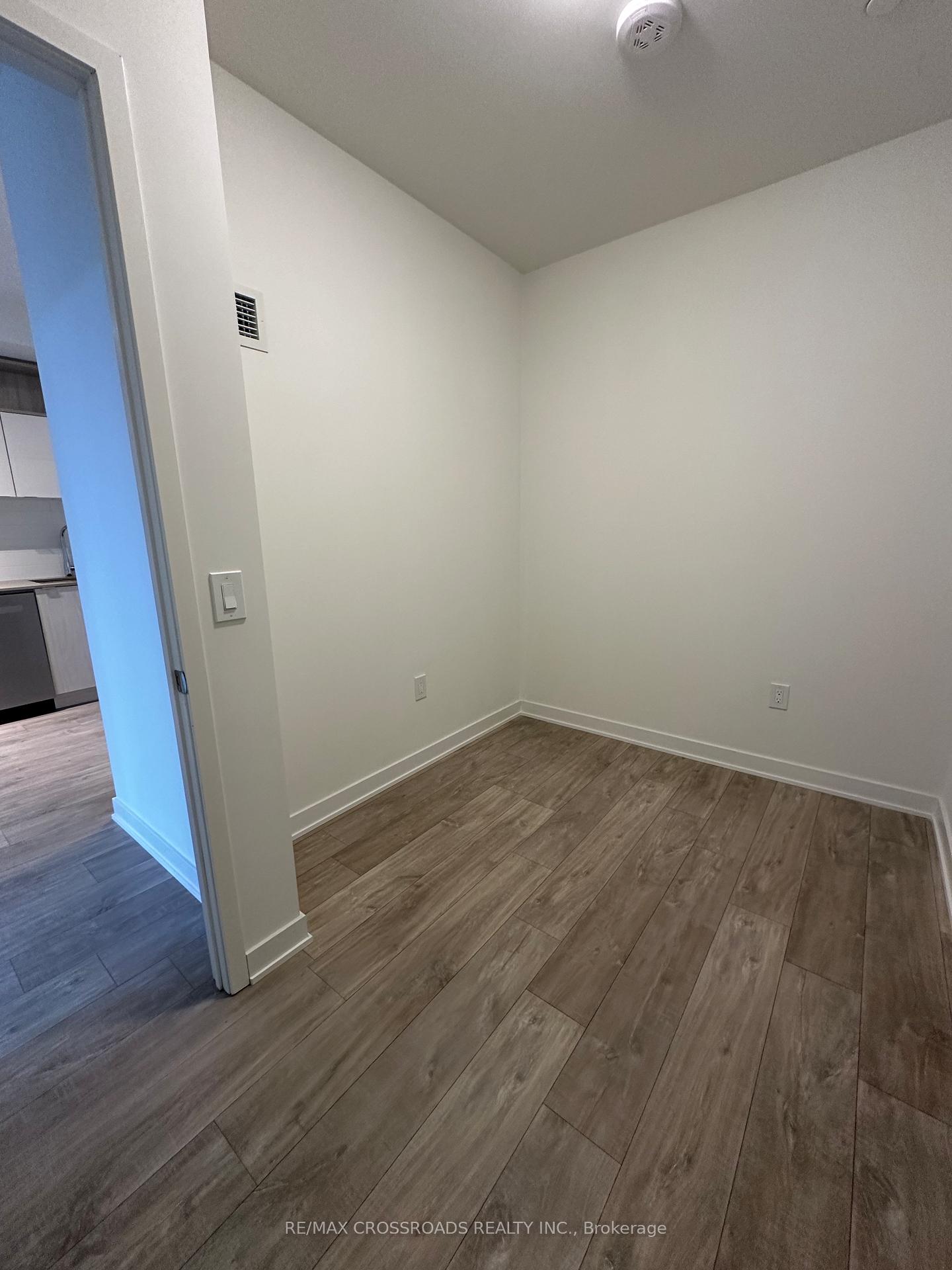 2 Bedrooms Condo at 70 Princess,  Toronto For sale