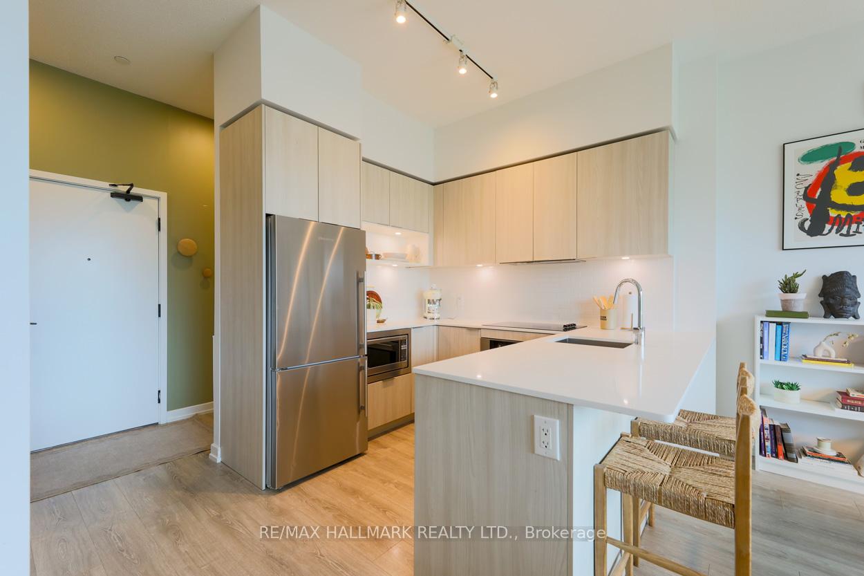 3 Bedrooms Condo at 20 Tubman, Toronto For sale
