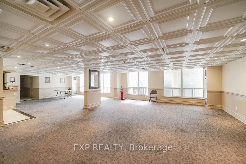 2 Bedrooms Condo at 410 Mclevin, Toronto For sale