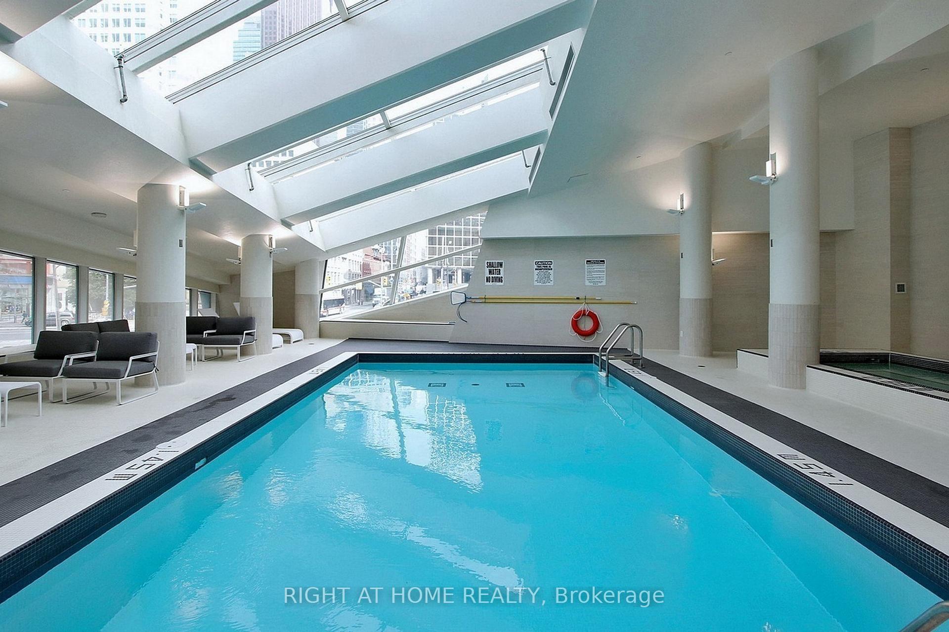 3 Bedrooms Condo at 8 The Esplanade, Toronto For sale