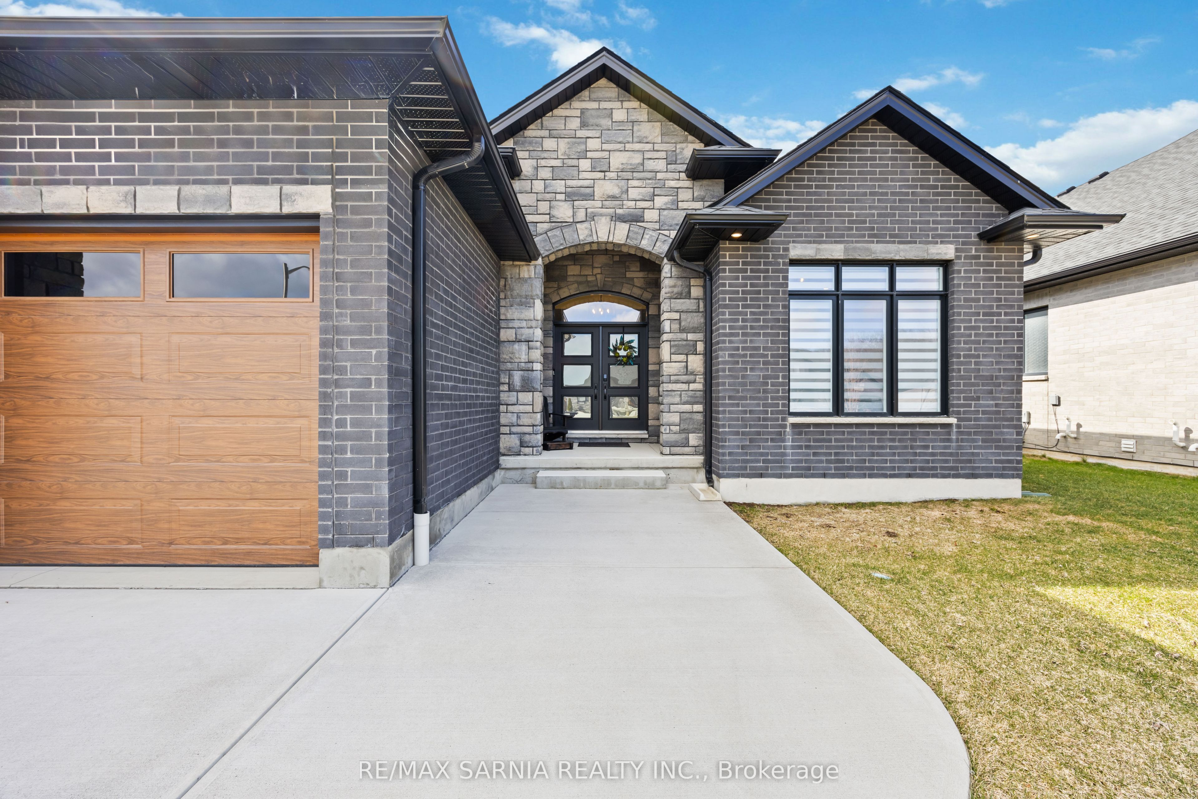 3575 Mia Lane, Plympton-Wyoming Plympton Wyoming