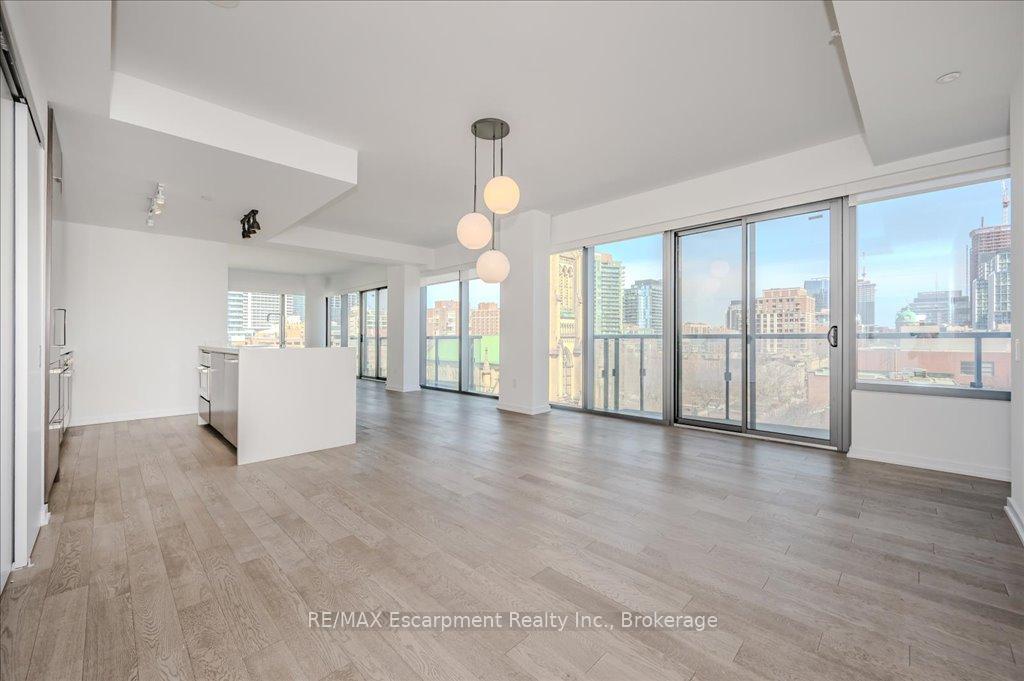 2 Bedrooms Condo at 60 Colborne, Toronto For sale
