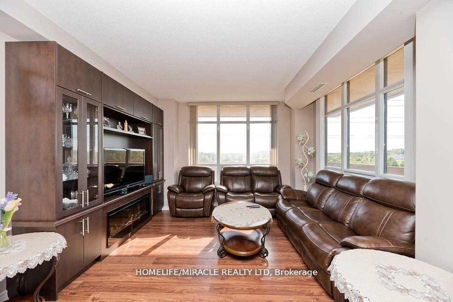 2 Bedrooms Condo at 9235 Jane, Vaughan For sale
