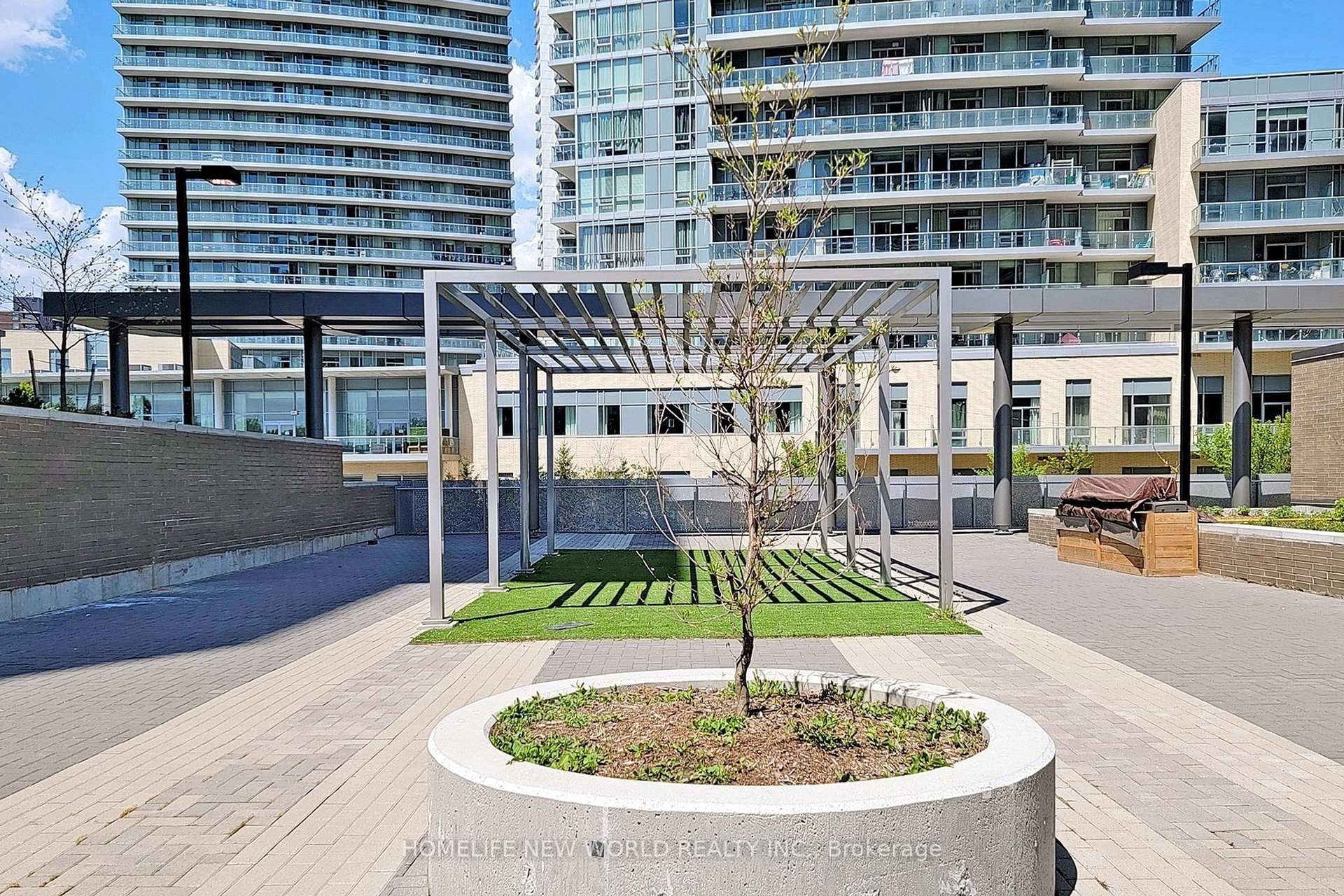 2 Bedrooms Condo at 56 Forest Manor,  Toronto For sale