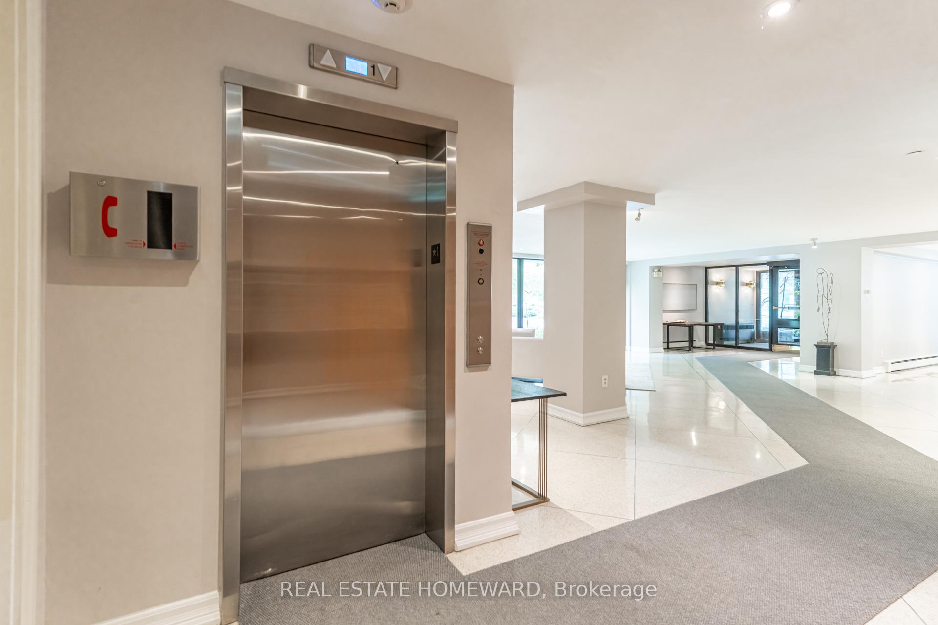 2 Bedrooms Co-op at 581 Avenue, Toronto For sale