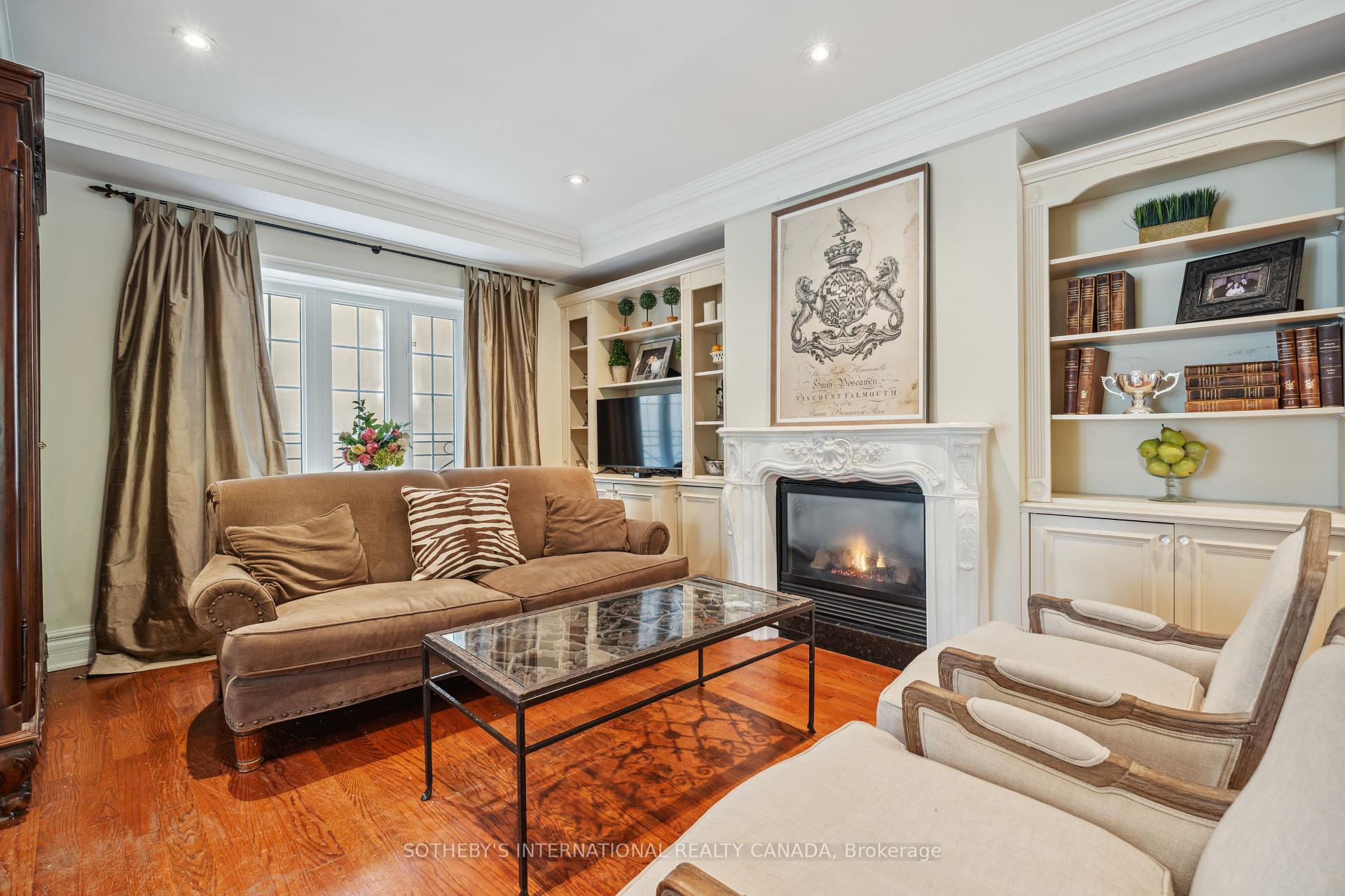 3 Bedrooms Condo at 16 Relmar, Toronto For sale
