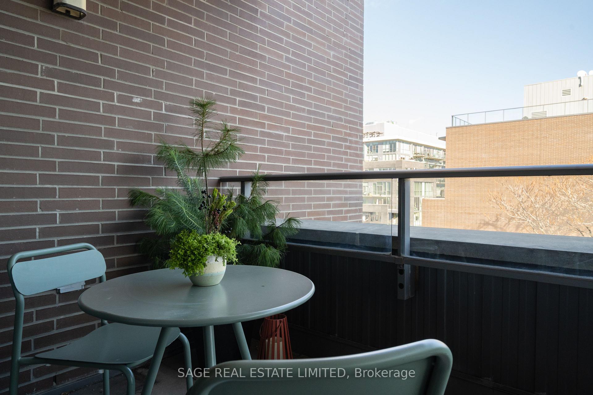 1 Bedroom Condo at 549 King, Toronto For sale
