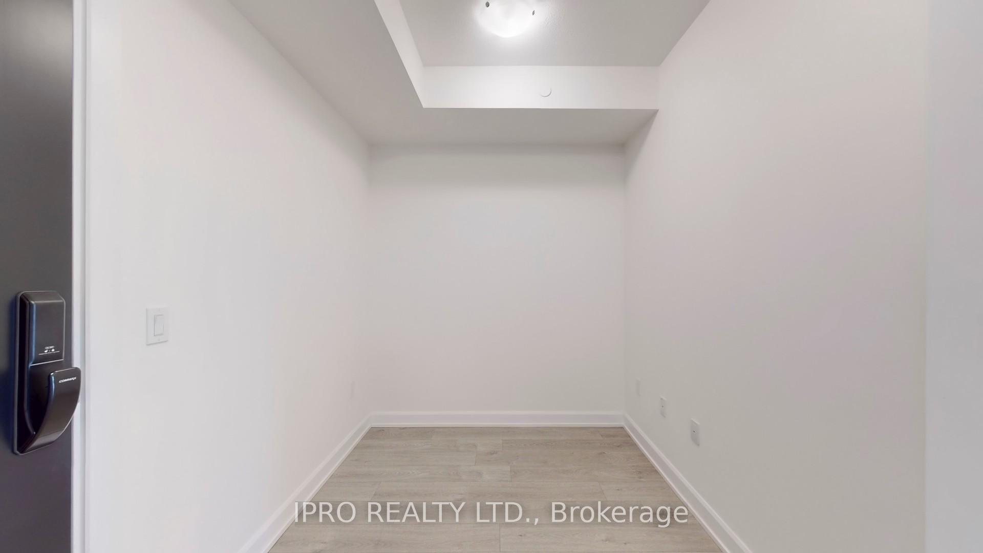 2 Bedrooms Condo at 3200 William Coltson, Oakville For sale