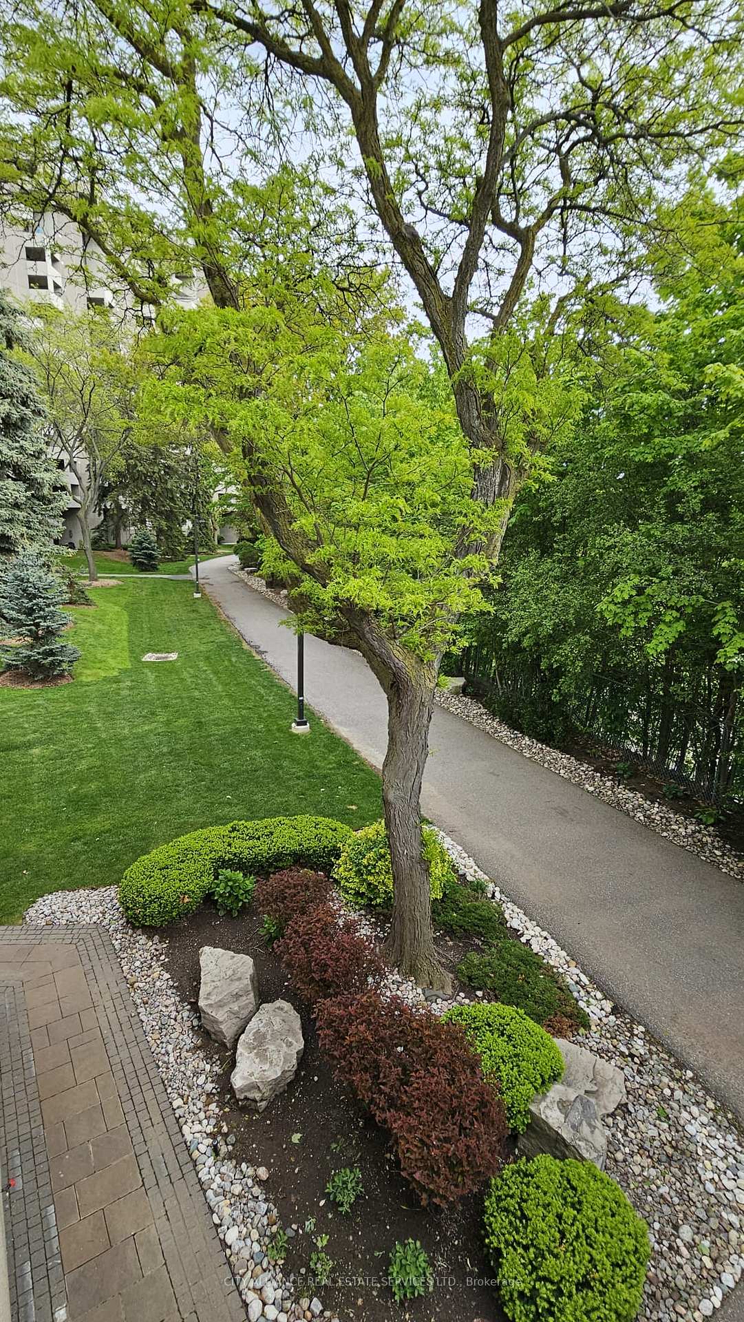 2 Bedrooms Condo at 284 Mill, Toronto For sale