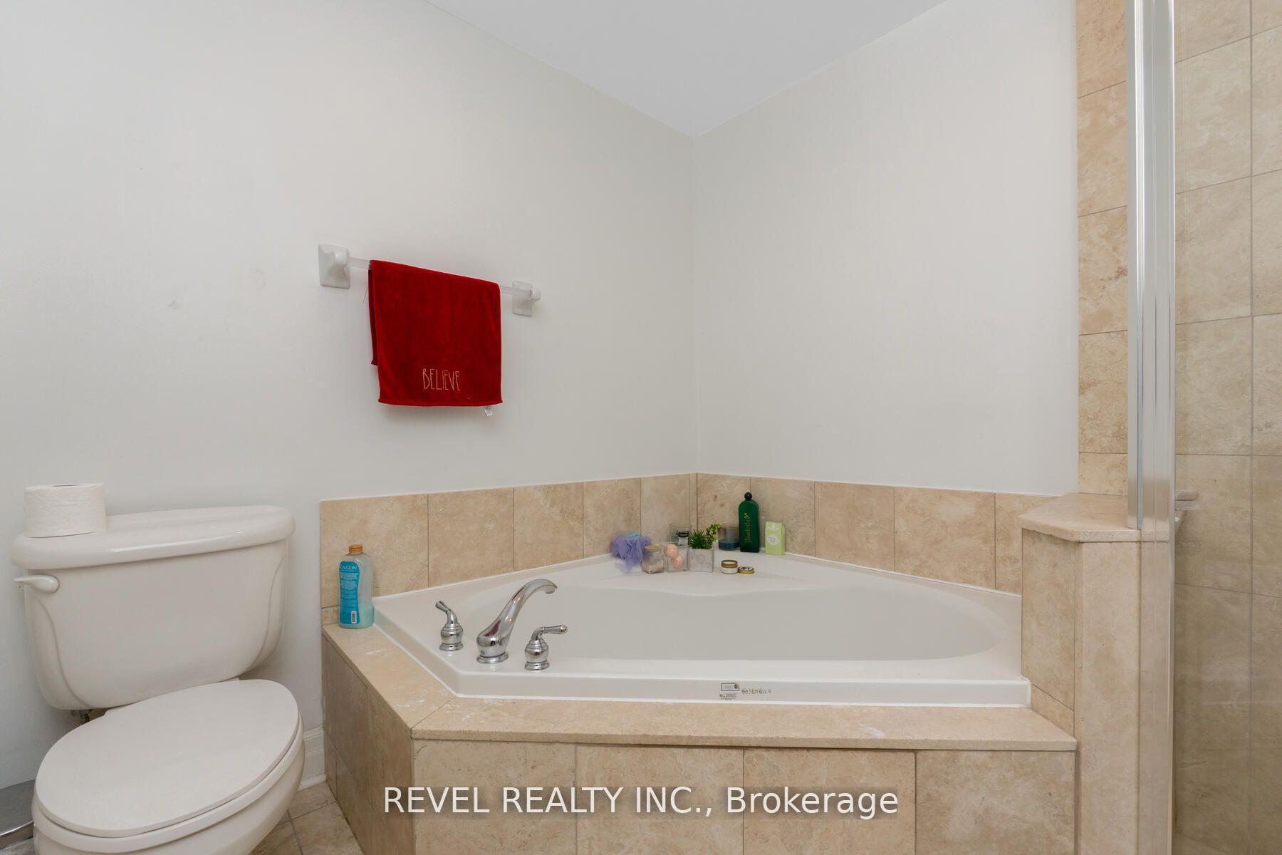 3 Bedrooms Condo at 88 Palace Pier, Toronto For sale
