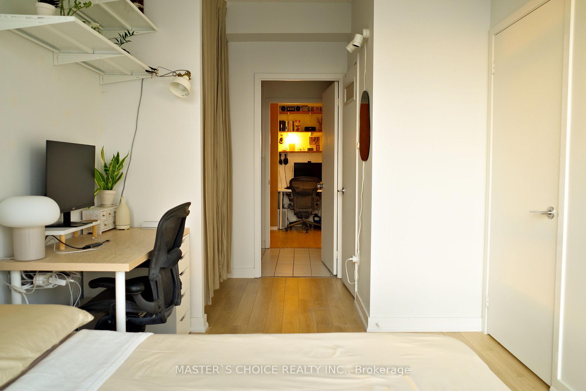 2 Bedrooms Condo at 21 Iceboat, Toronto For sale