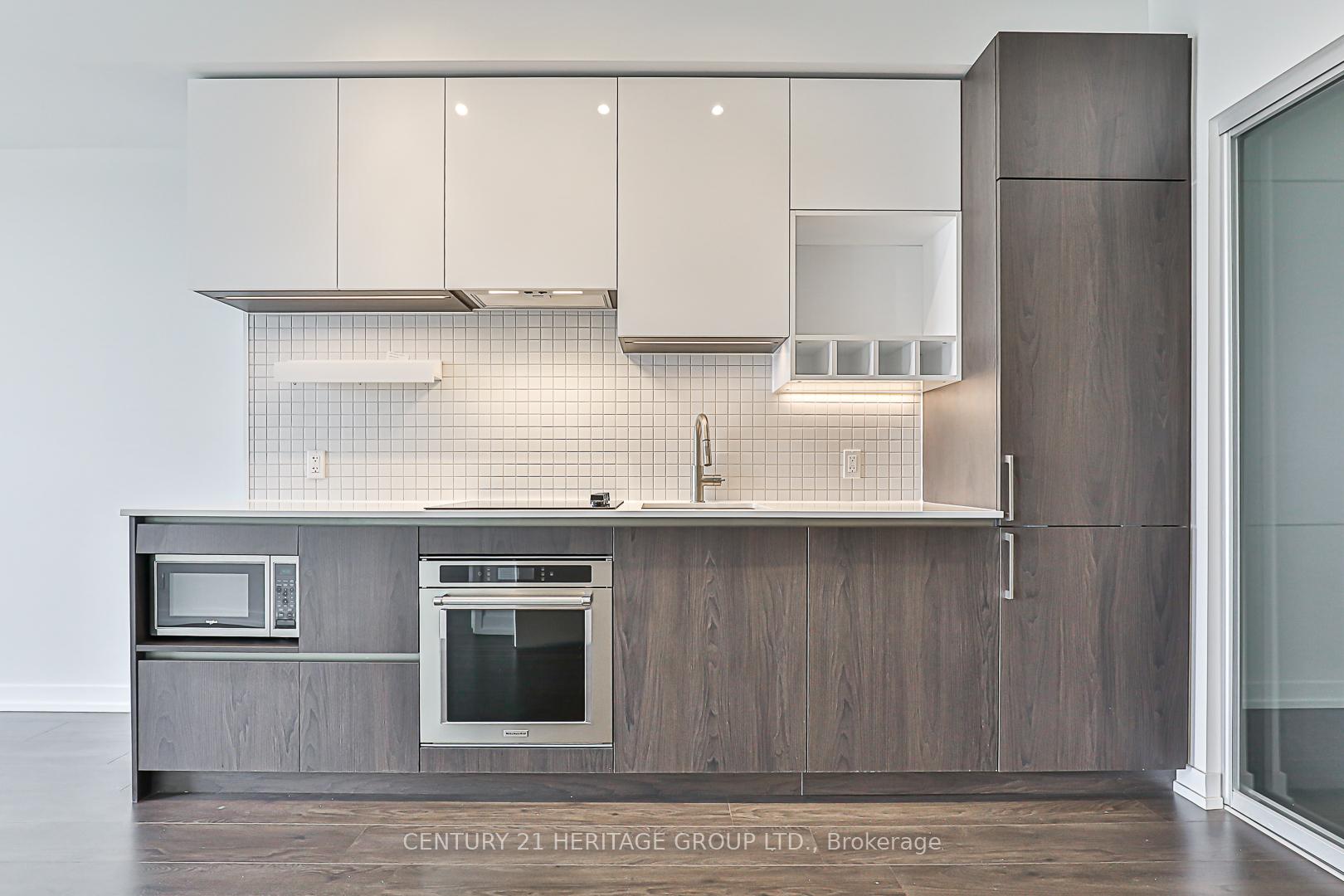 2 Bedrooms Condo at 950 PORTAGE,  Vaughan For sale