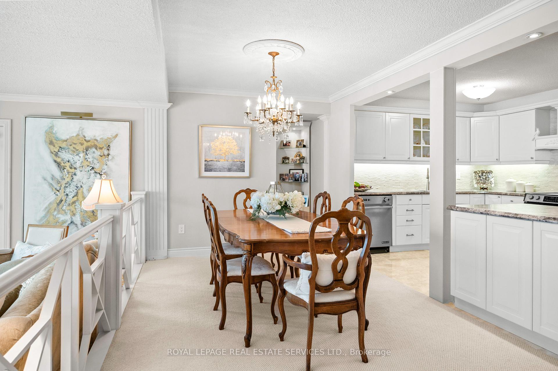 2 Bedrooms Condo at 2185 Marine, Oakville For sale