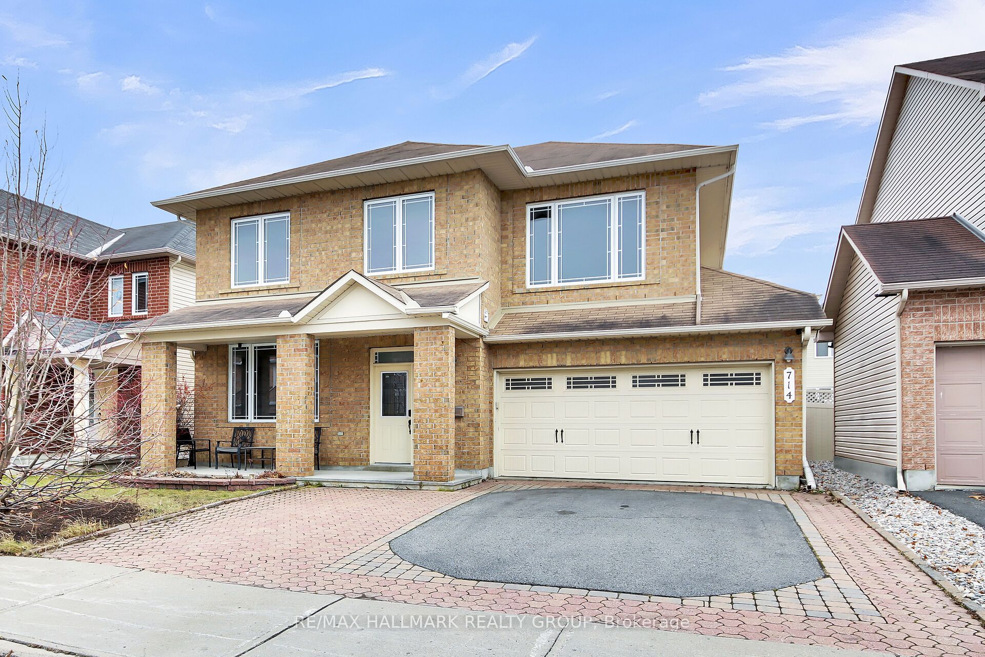 714 Clearbrook Drive, Barrhaven, ON K2J 5P1