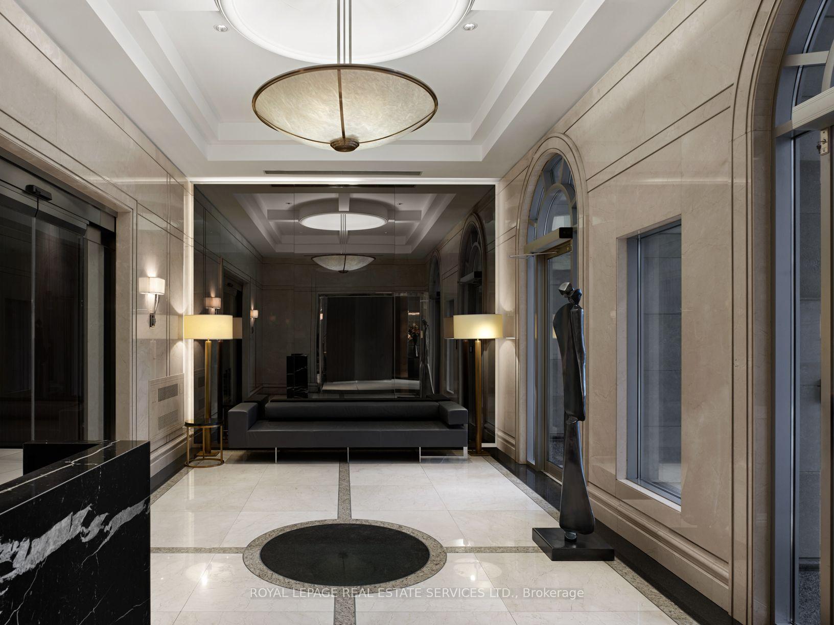 3 Bedrooms Condo at 10 Bellair, Toronto For sale