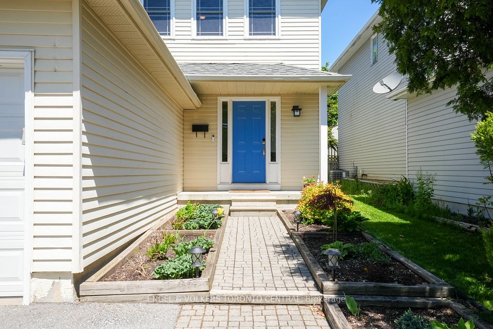 52 Patton Road, Barrie, ON L4N 6V4