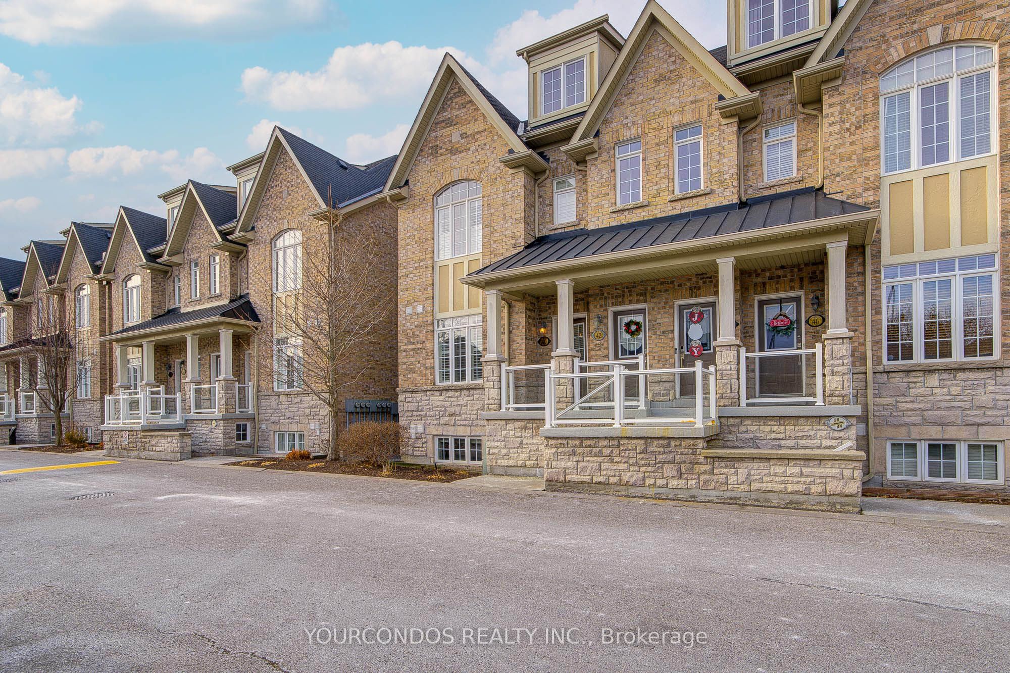 40 Lovegrove Lane, Ajax, ON L1S 0E7