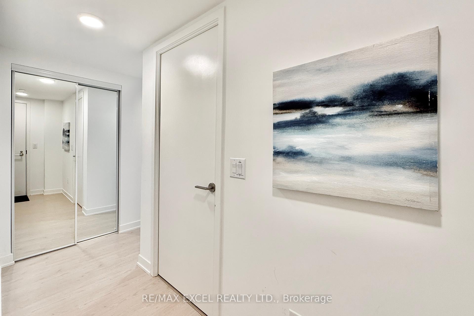 2 Bedrooms Condo at 65 Mutual, Toronto For sale