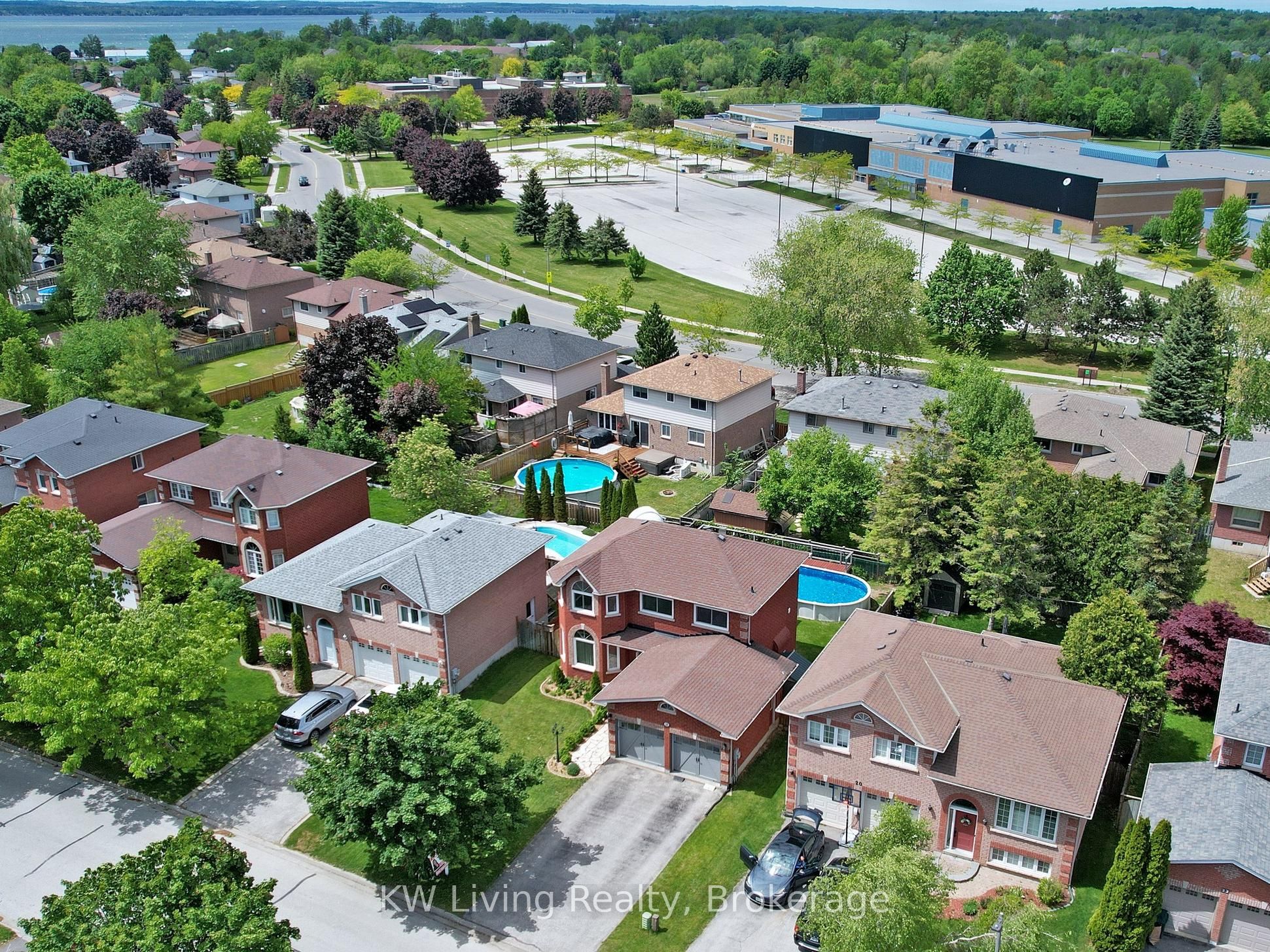 18 Amberview Drive