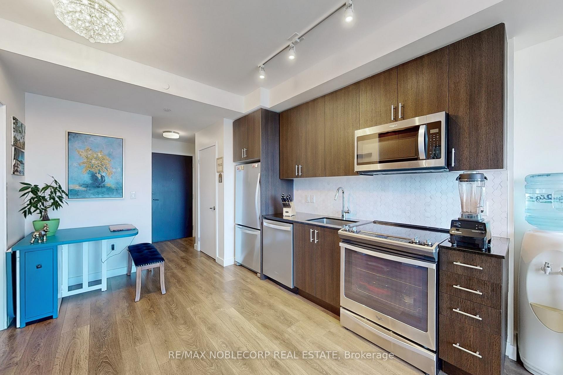 1 Bedroom Condo at 210 Sabina, Oakville For sale