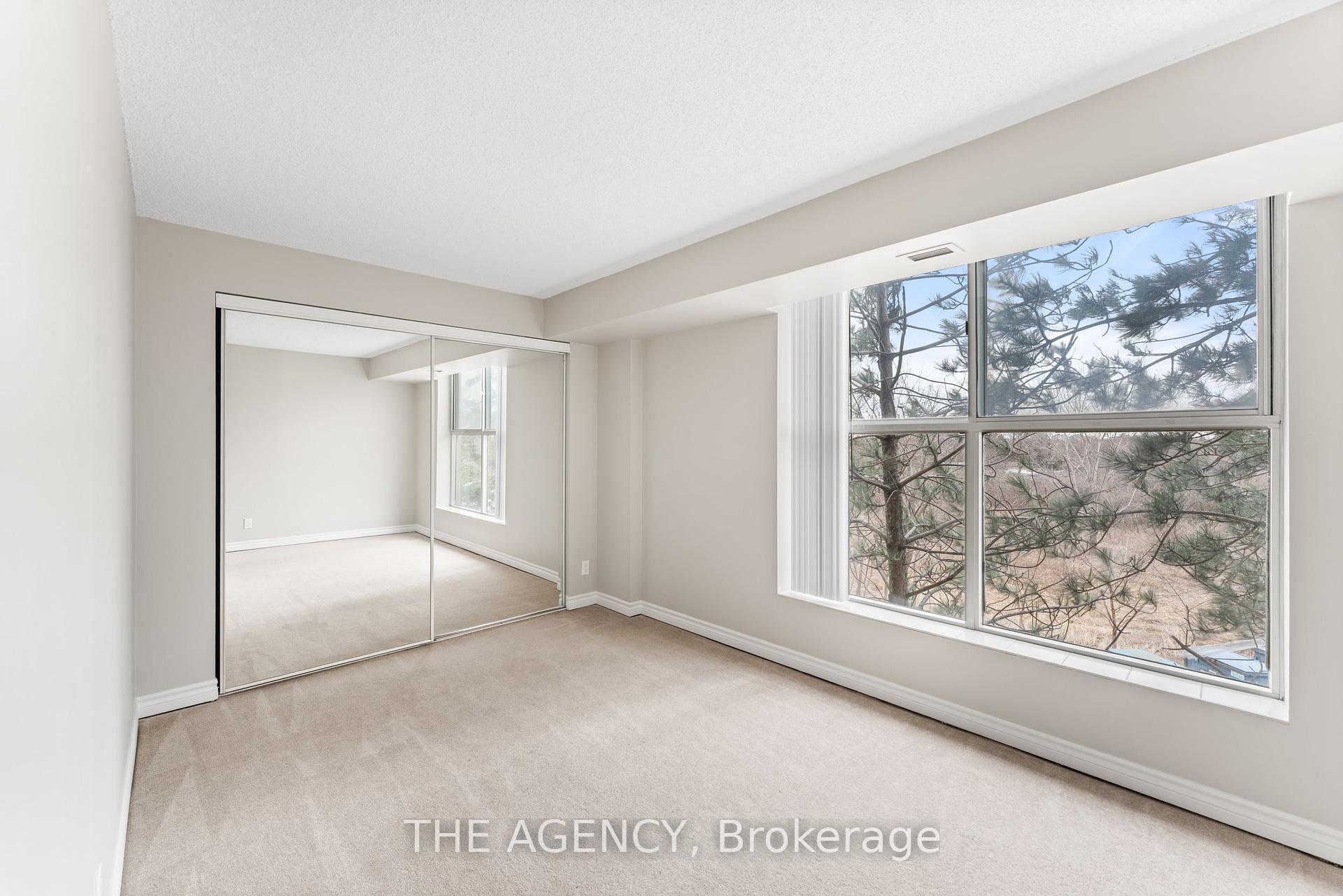 2 Bedrooms Condo at 90 Dale, Toronto For sale
