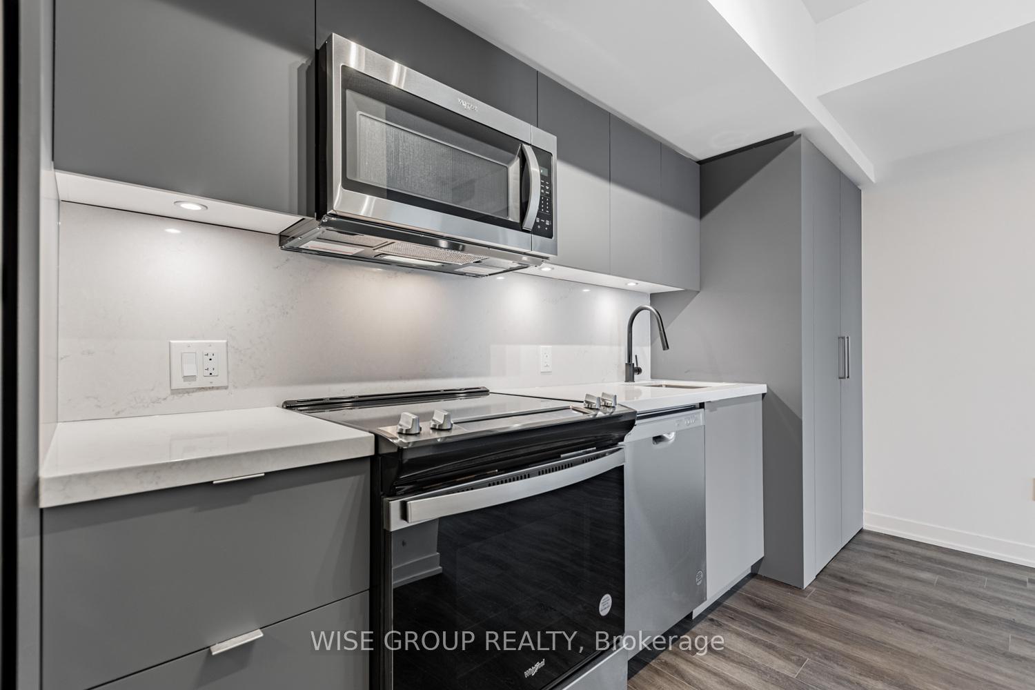 3 Bedrooms Condo at 500 Wilson, Toronto For sale