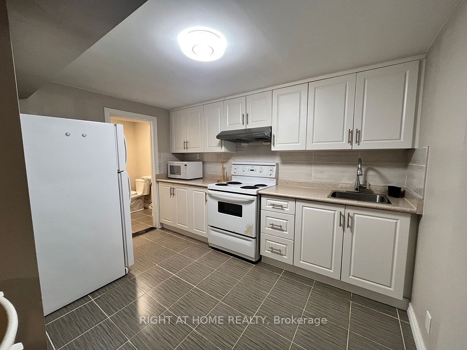 #BASEMENT - 165 Maple Avenue, Richmond Hill, ON L4C 2J2
