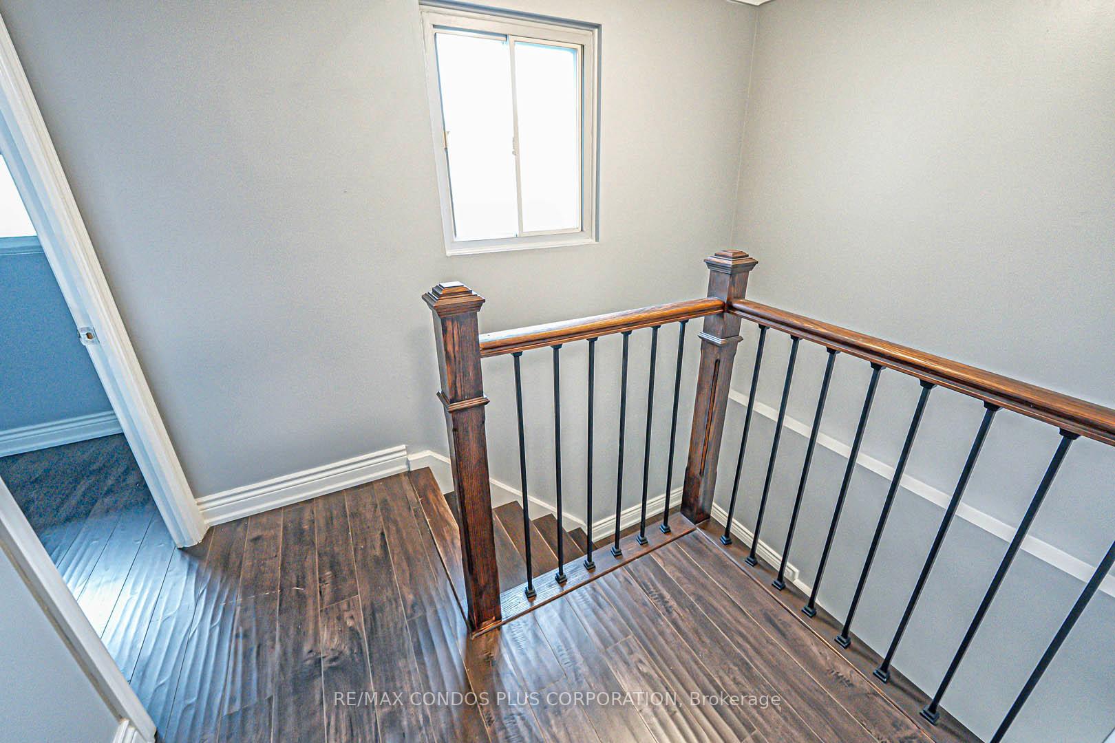 3 Bedrooms Condo at 525 Meadows, Mississauga For sale