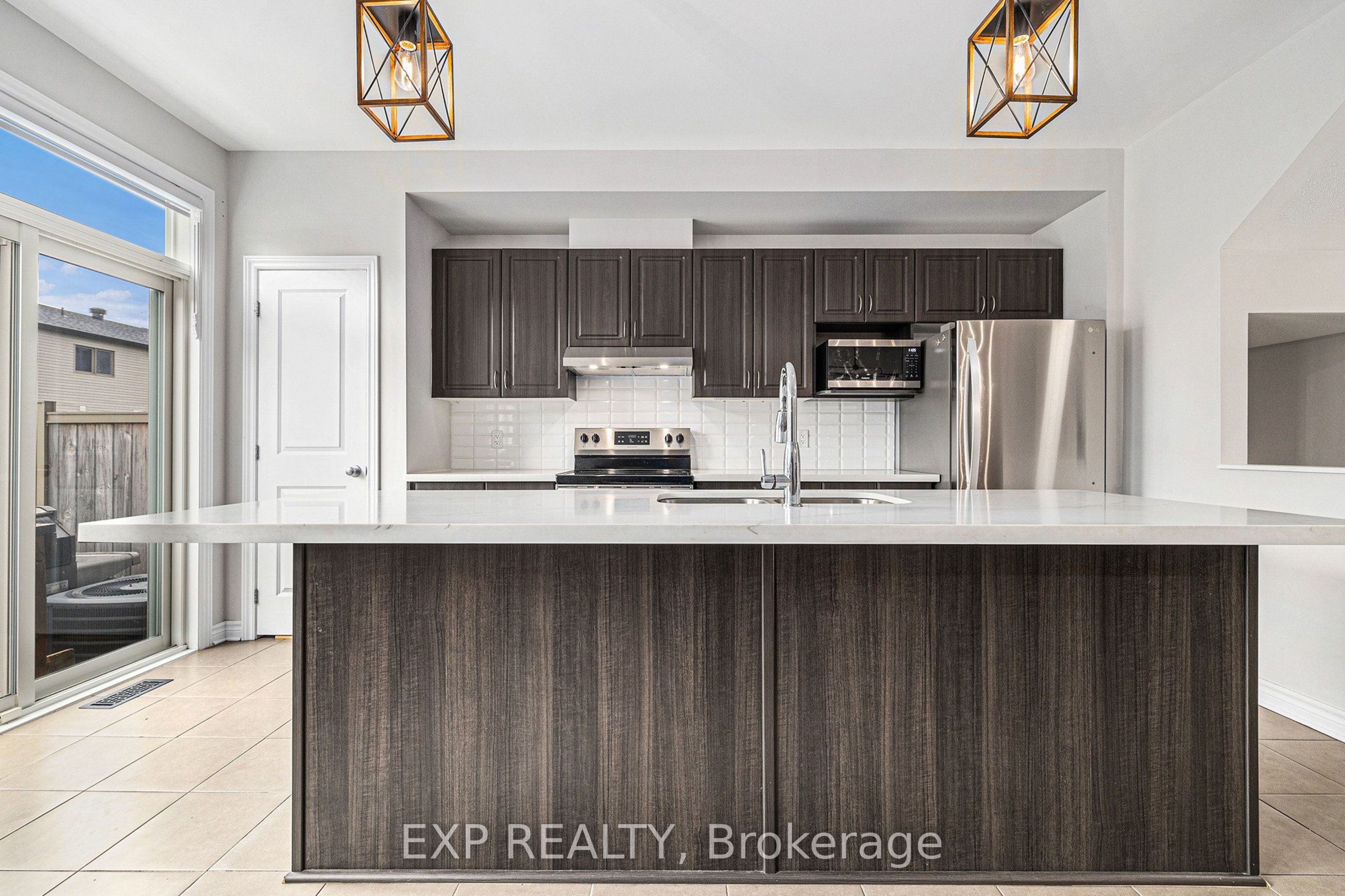 606 Geranium Walk