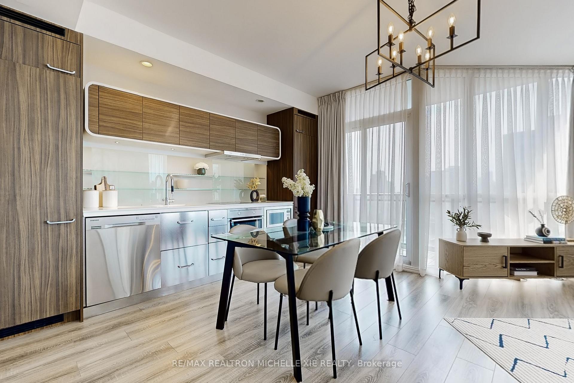 2 Bedrooms Condo at 45 Charles, Toronto For sale