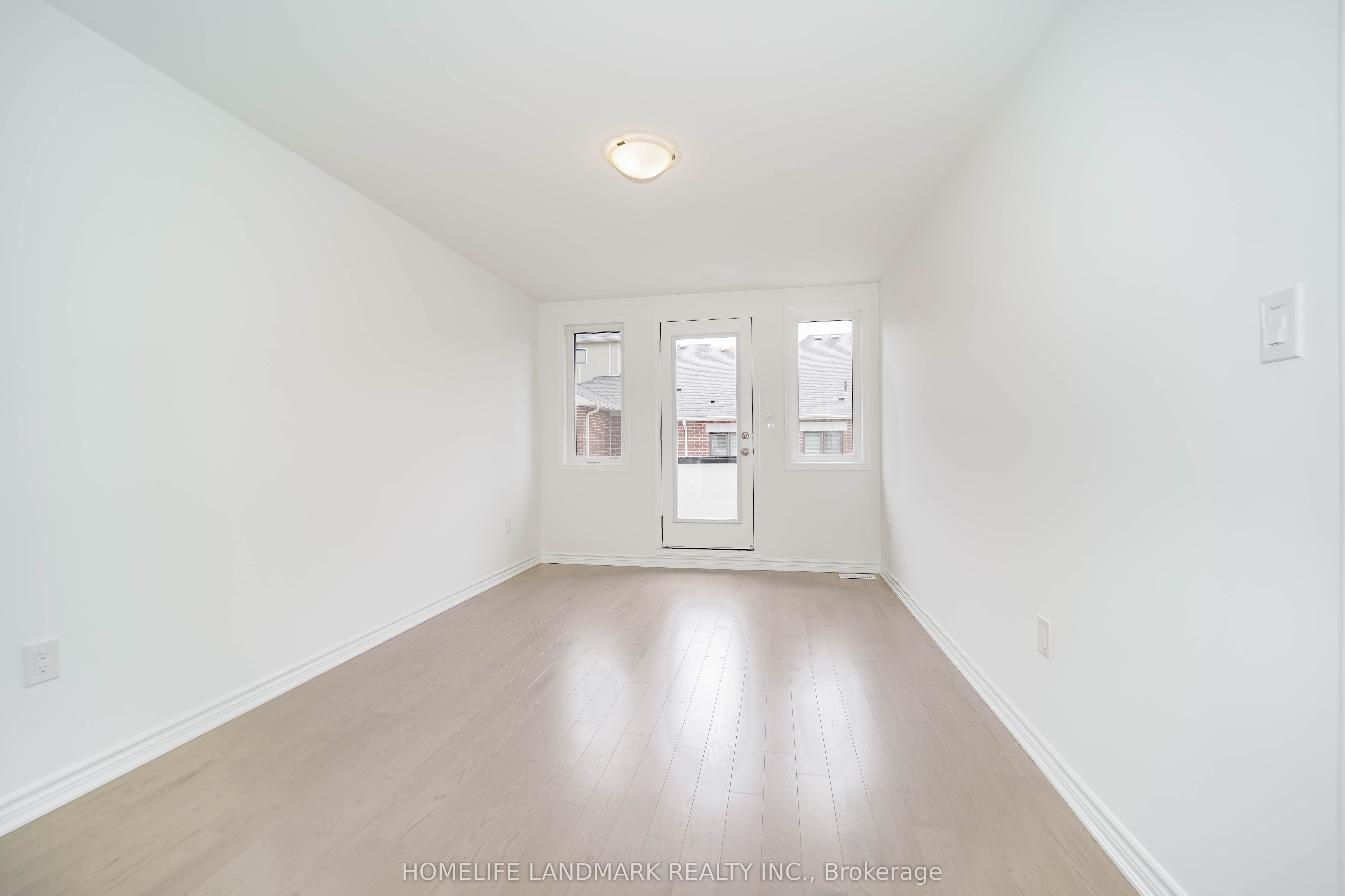 5 Wisla Avenue