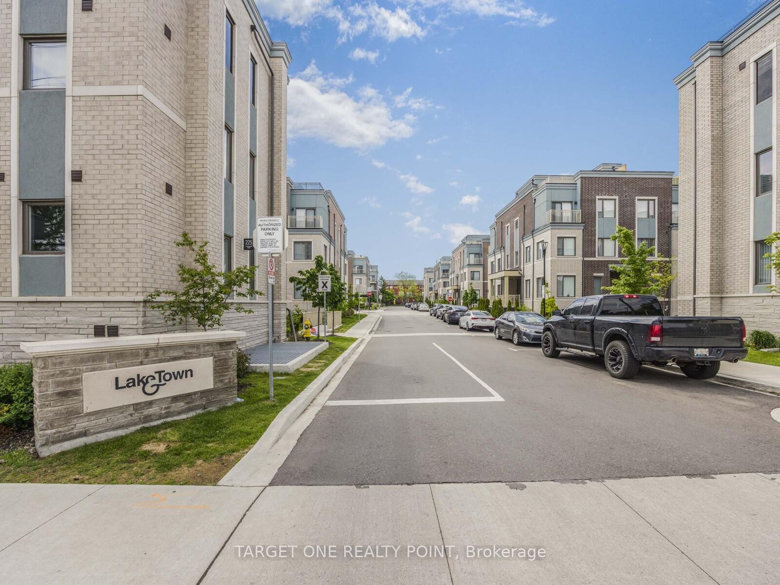 2 Bedrooms Condo at 225 Birmingham, Toronto For sale