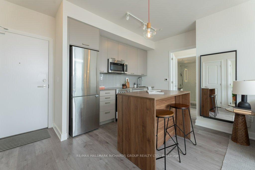2 Bedrooms Condo at 2301 Danforth, Toronto For sale