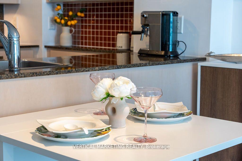 2 Bedrooms Condo at 11 Brunel, Toronto For sale
