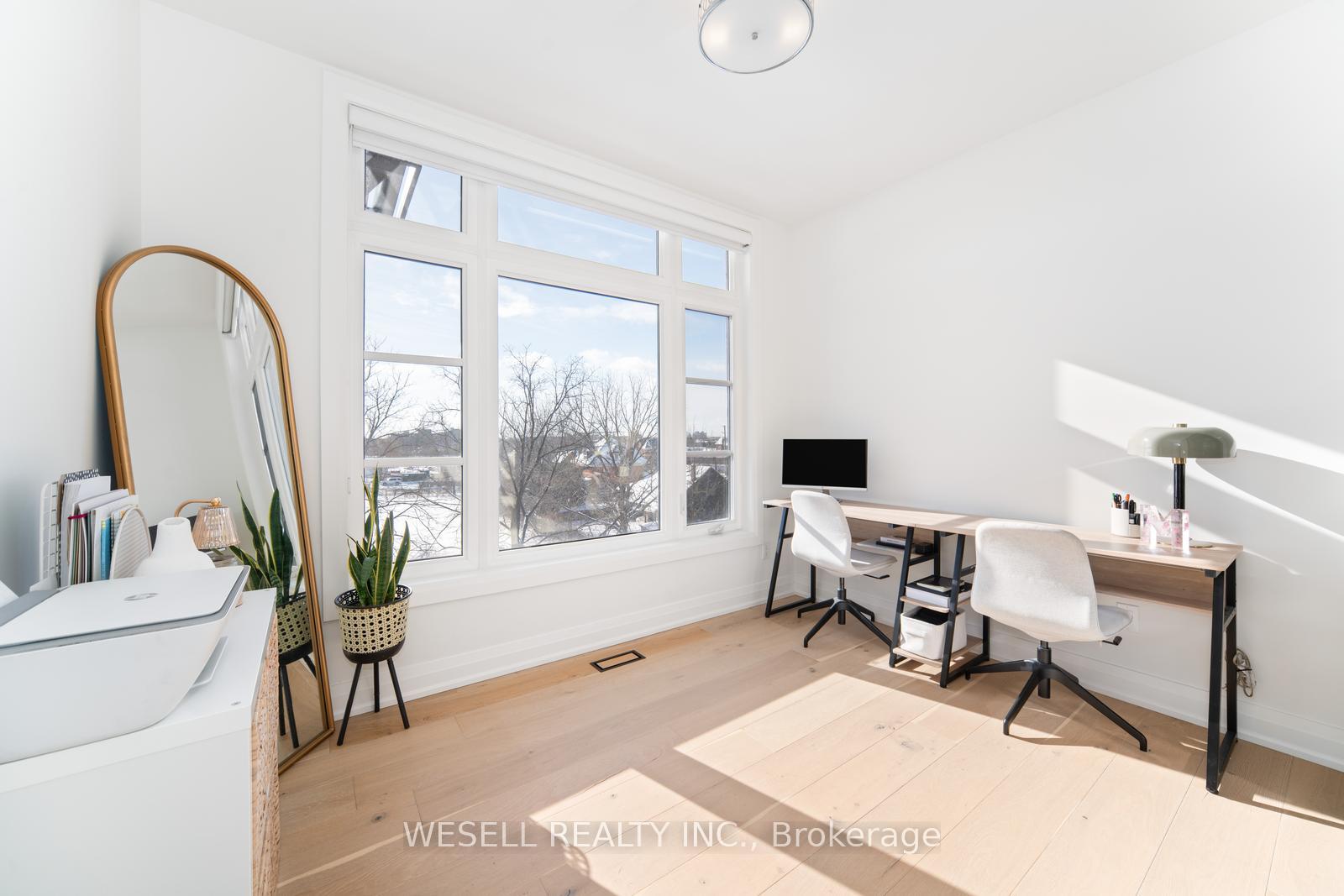 2 Bedrooms Condo at 8167 Kipling,  Vaughan For sale