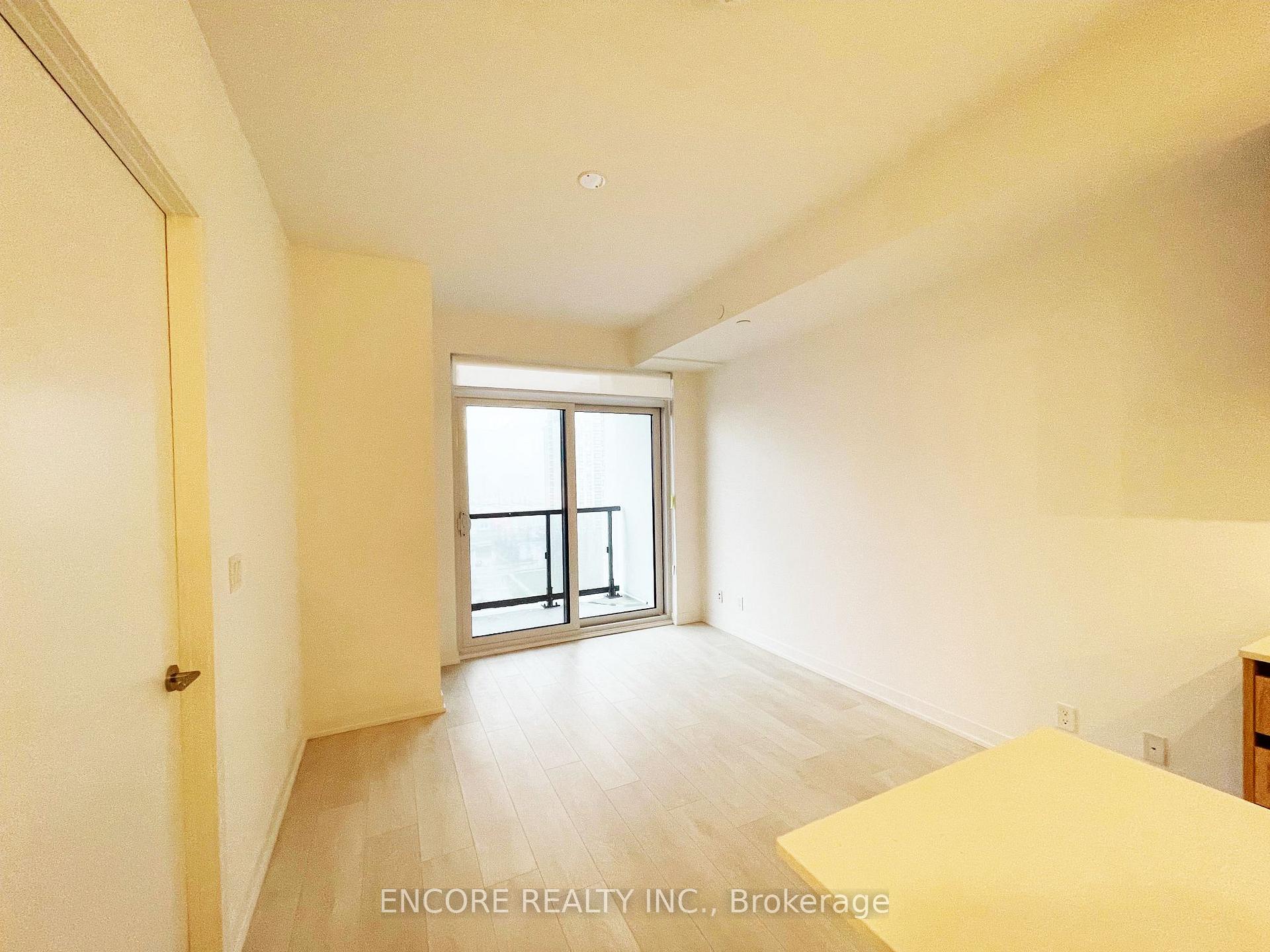 1 Bedroom Condo at 7950 Bathurst,  Vaughan For sale