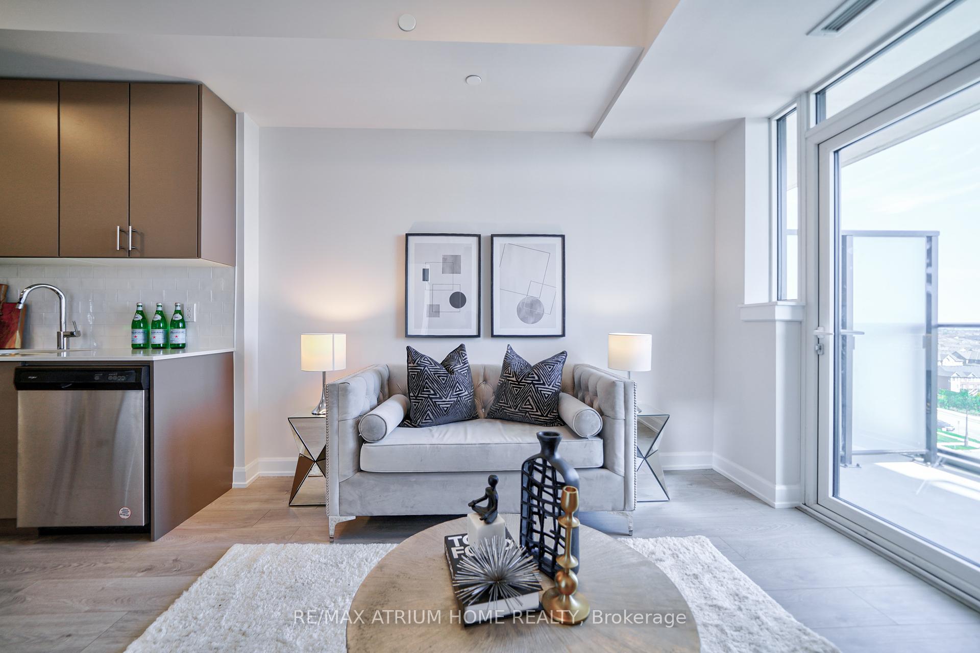2 Bedrooms Condo at 3200 William Coltson,  Oakville For sale