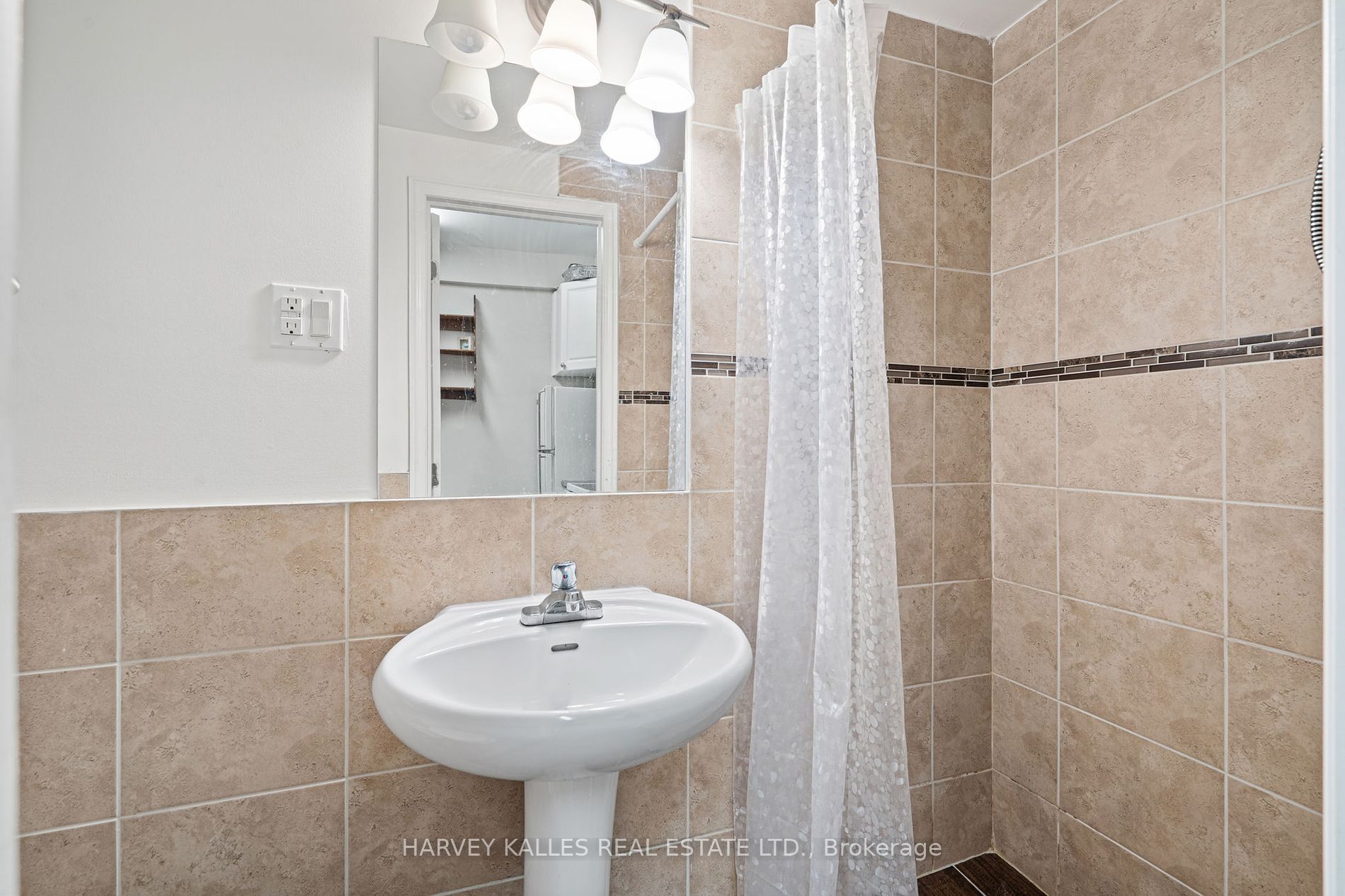 58 Garthdale Court W
