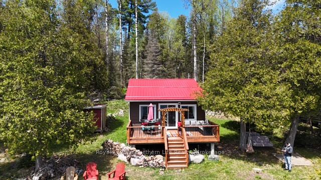 166 Lake Temagami Island 27
