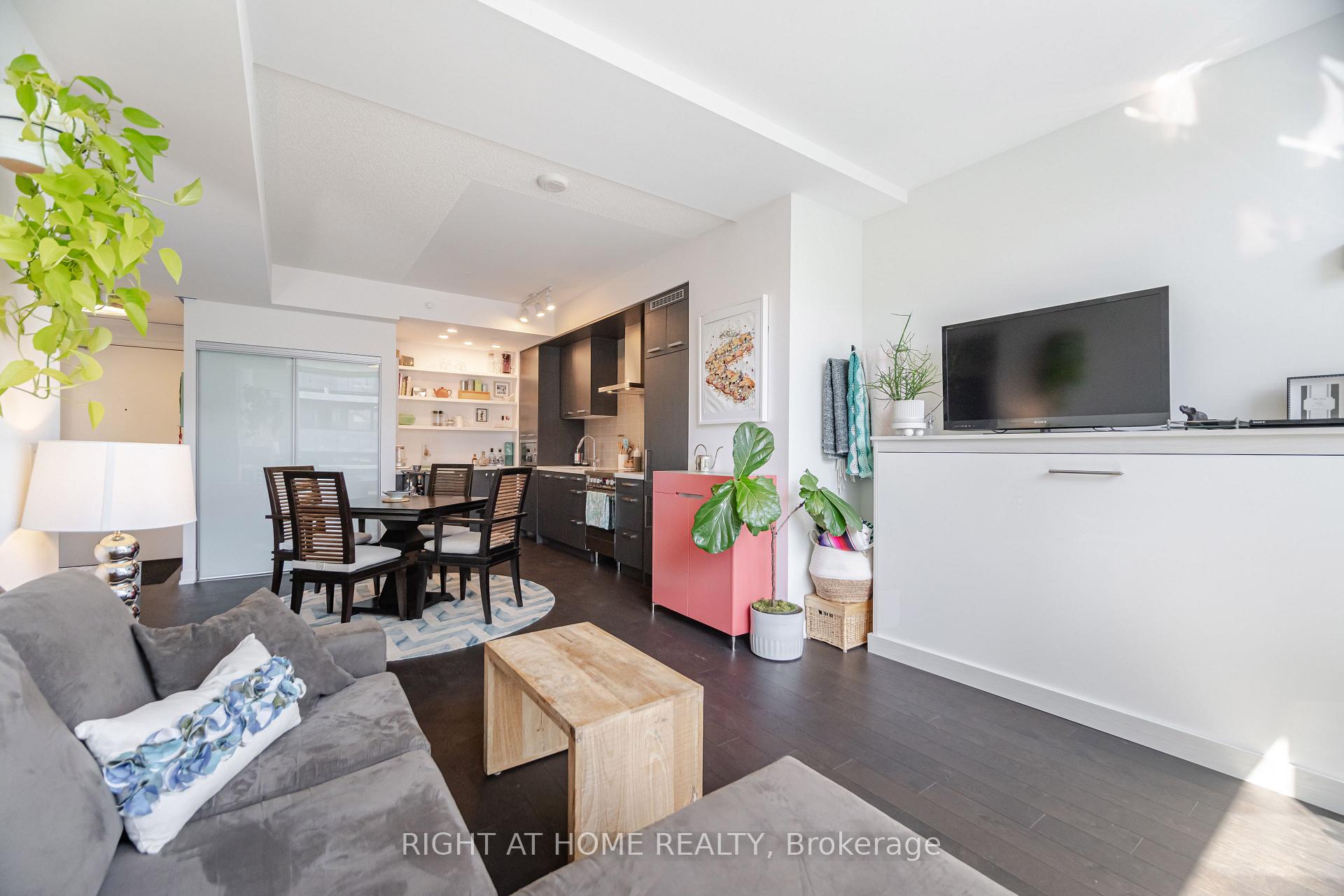 1 Bedroom Condo at 455 Front, Toronto For sale