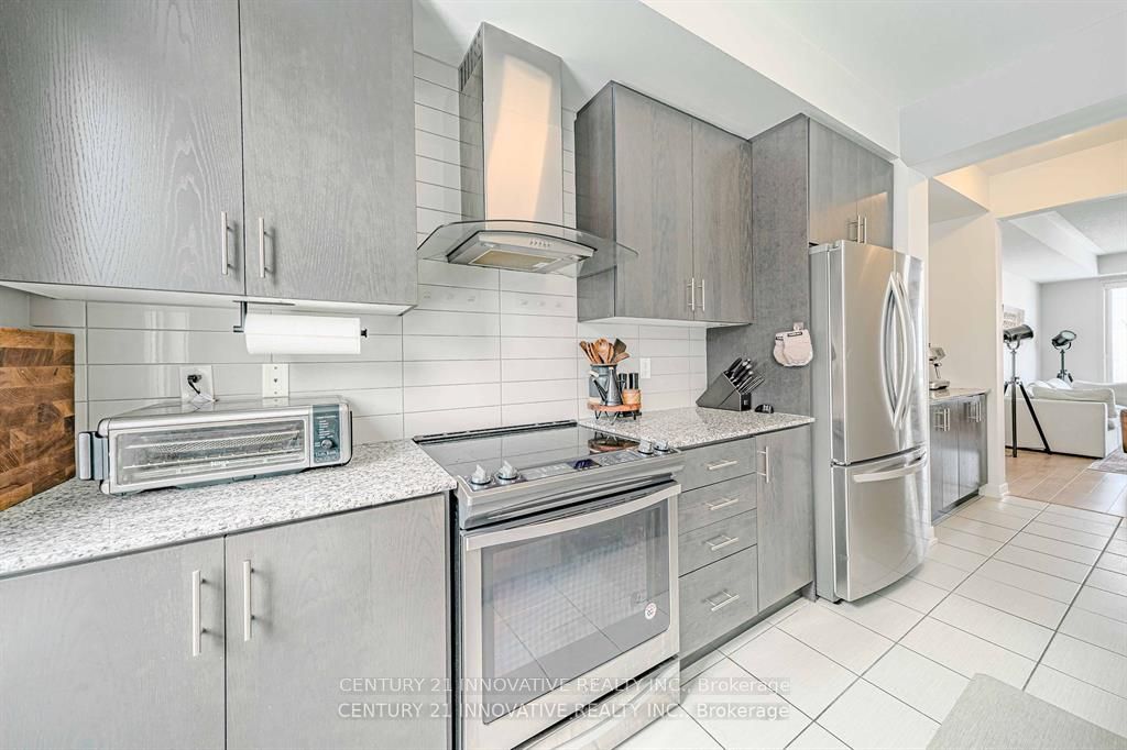 144 Salterton Circle