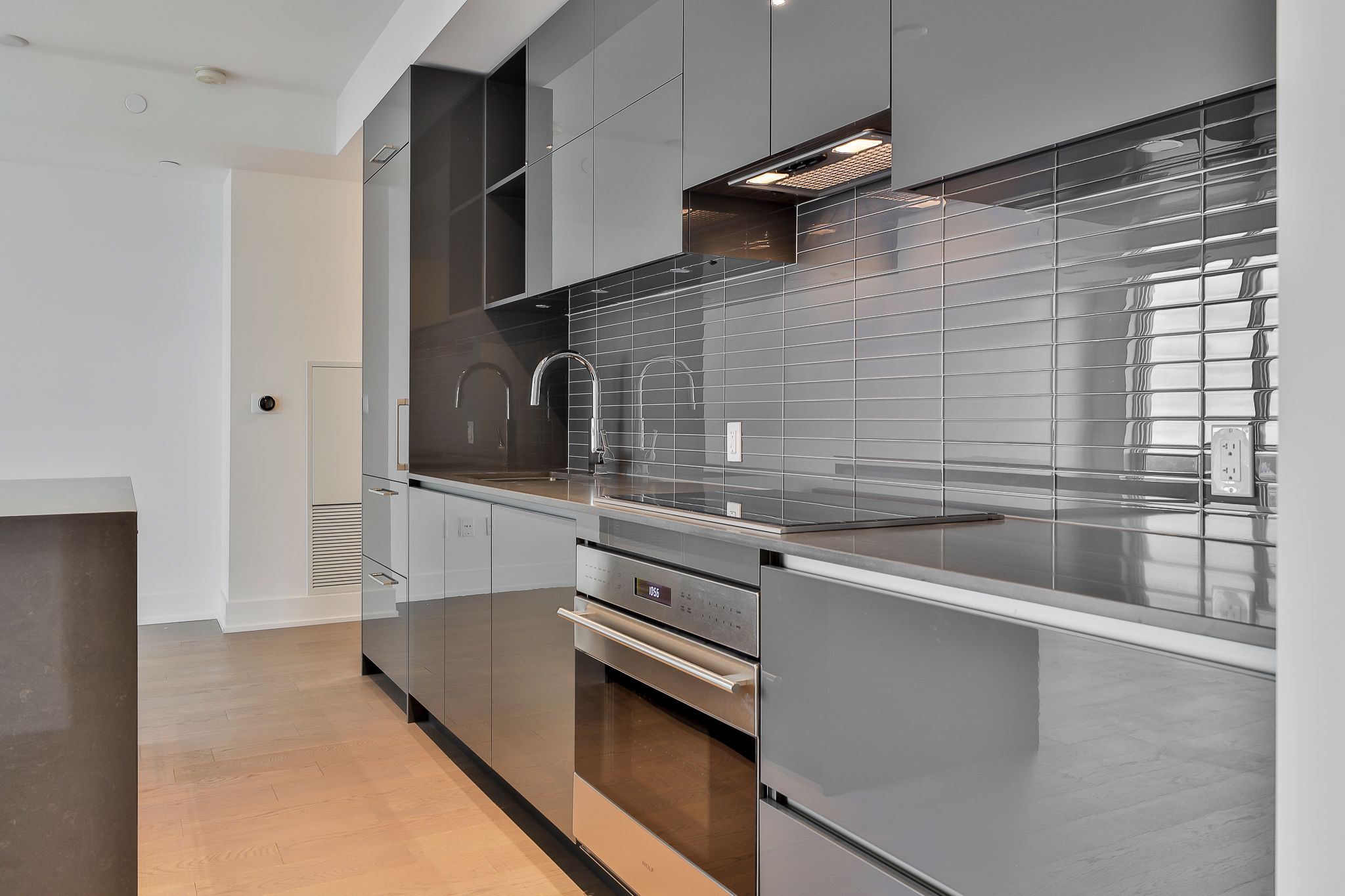 1 Yorkville Avenue 4503