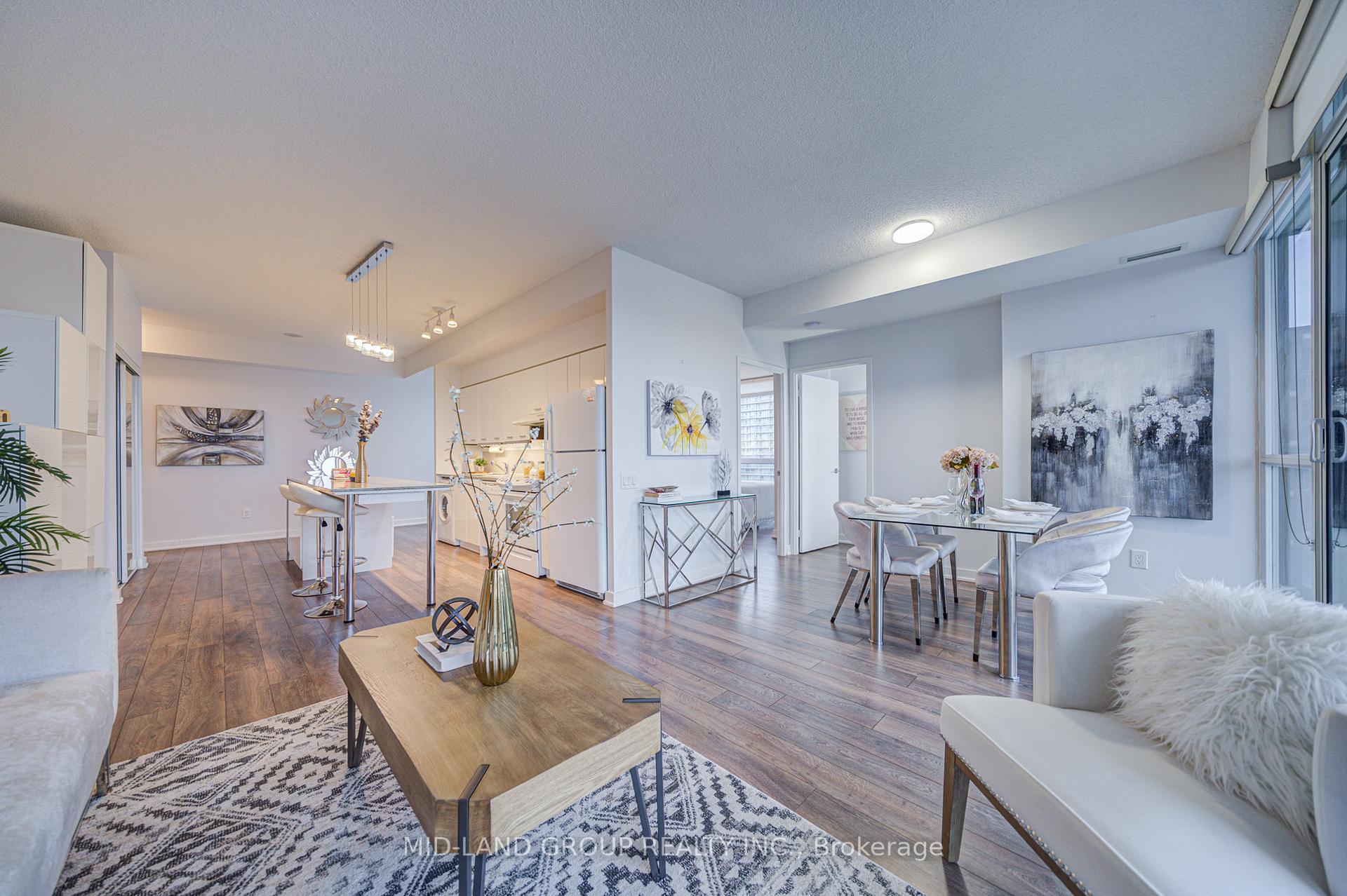 3 Bedrooms Condo at 29 Singer,  Toronto For sale