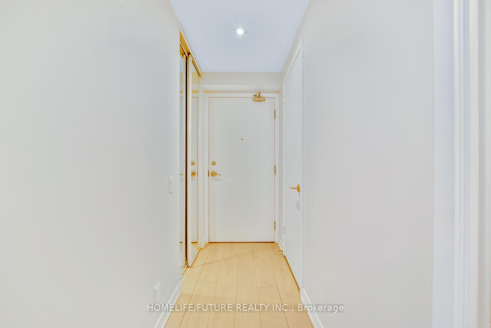 2 Bedrooms Condo at 898 Portage,  Vaughan For sale