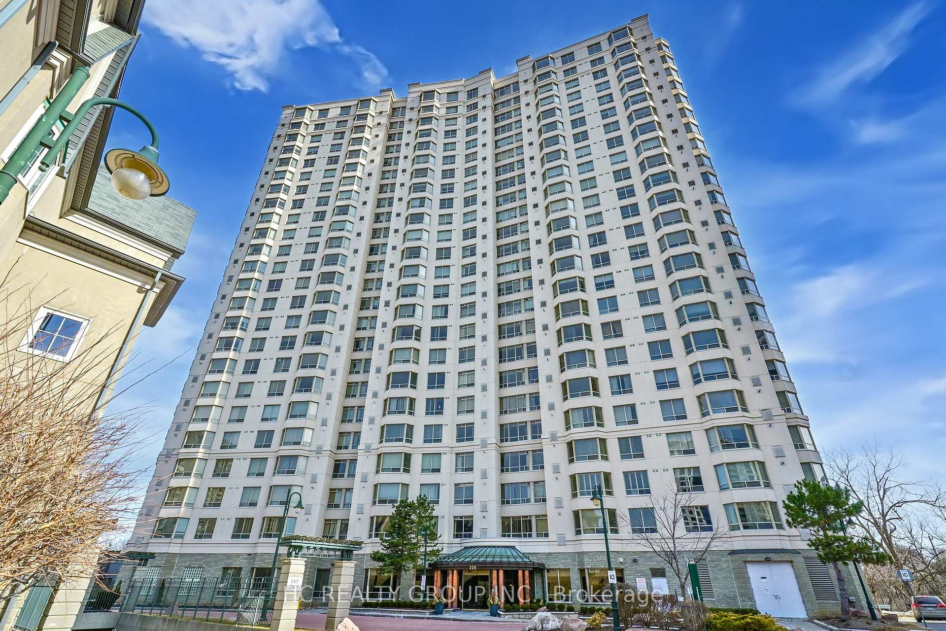 2 Bedrooms Condo at 228 Bonis, Toronto For sale