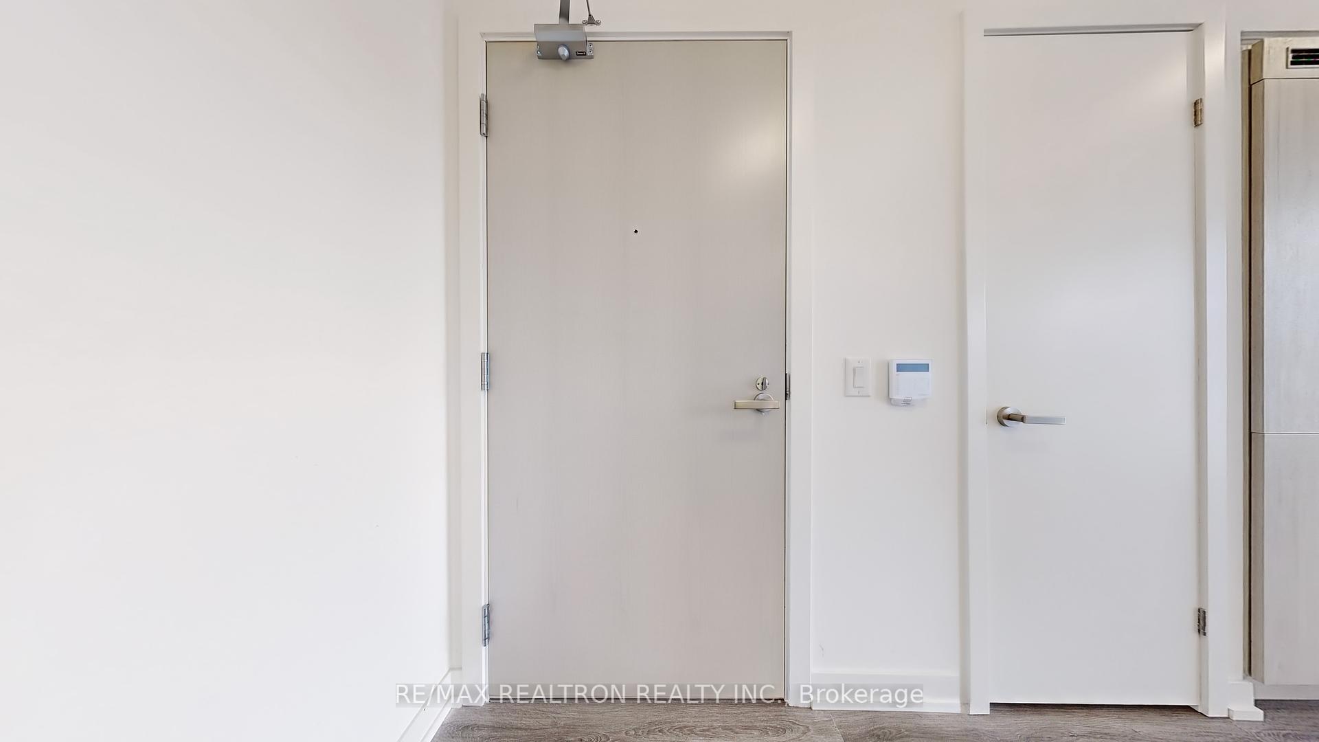 2 Bedrooms Condo at 138 Downes, Toronto For sale